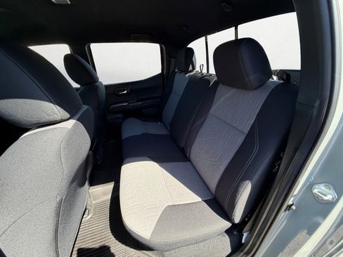 Used 2023 Toyota Tacoma TRD Off-Road image 26