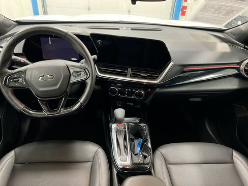 Used 2024 Chevrolet Trax RS FWD image 5