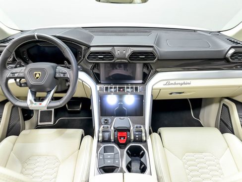 Used 2020 Lamborghini Urus AWD/4WD image 14