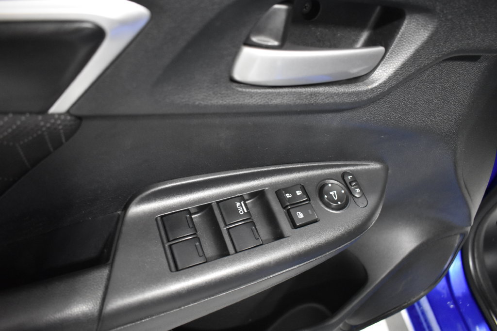 Used 2015 Honda Fit EX image 16