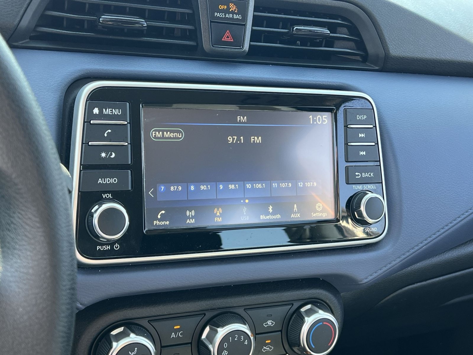 Used 2024 Nissan Versa SV FWD image 18