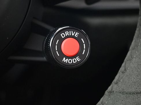 Certified 2025 Porsche 911 Carrera 4 GTS AWD/4WD image 25