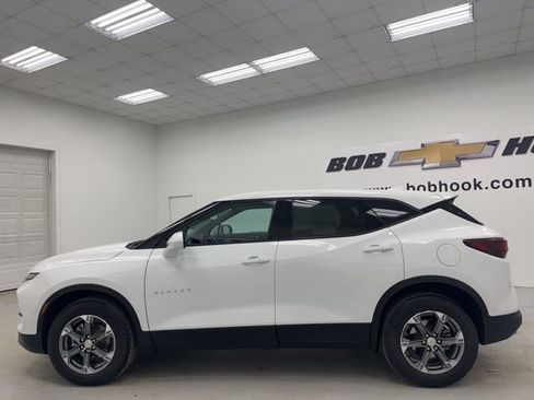 Used 2023 Chevrolet Blazer LT image 8