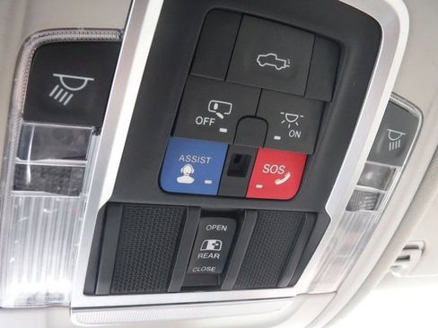 Certified 2022 RAM 1500 Laramie image 41