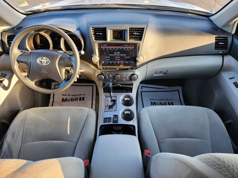 Used 2010 Toyota Highlander 2WD image 16