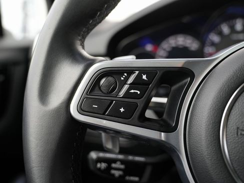 Used 2020 Porsche Cayenne image 45