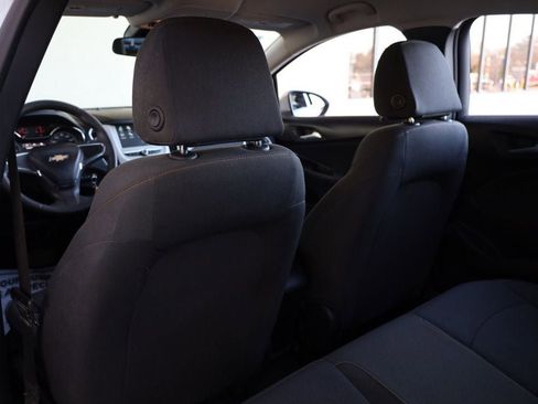 Used 2018 Chevrolet Cruze LS image 17