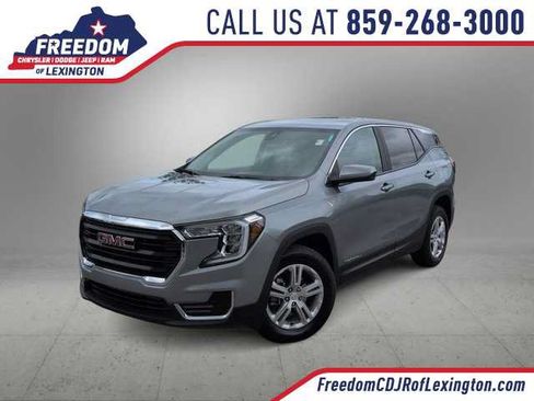 Used 2024 GMC Terrain SLE AWD/4WD image 1