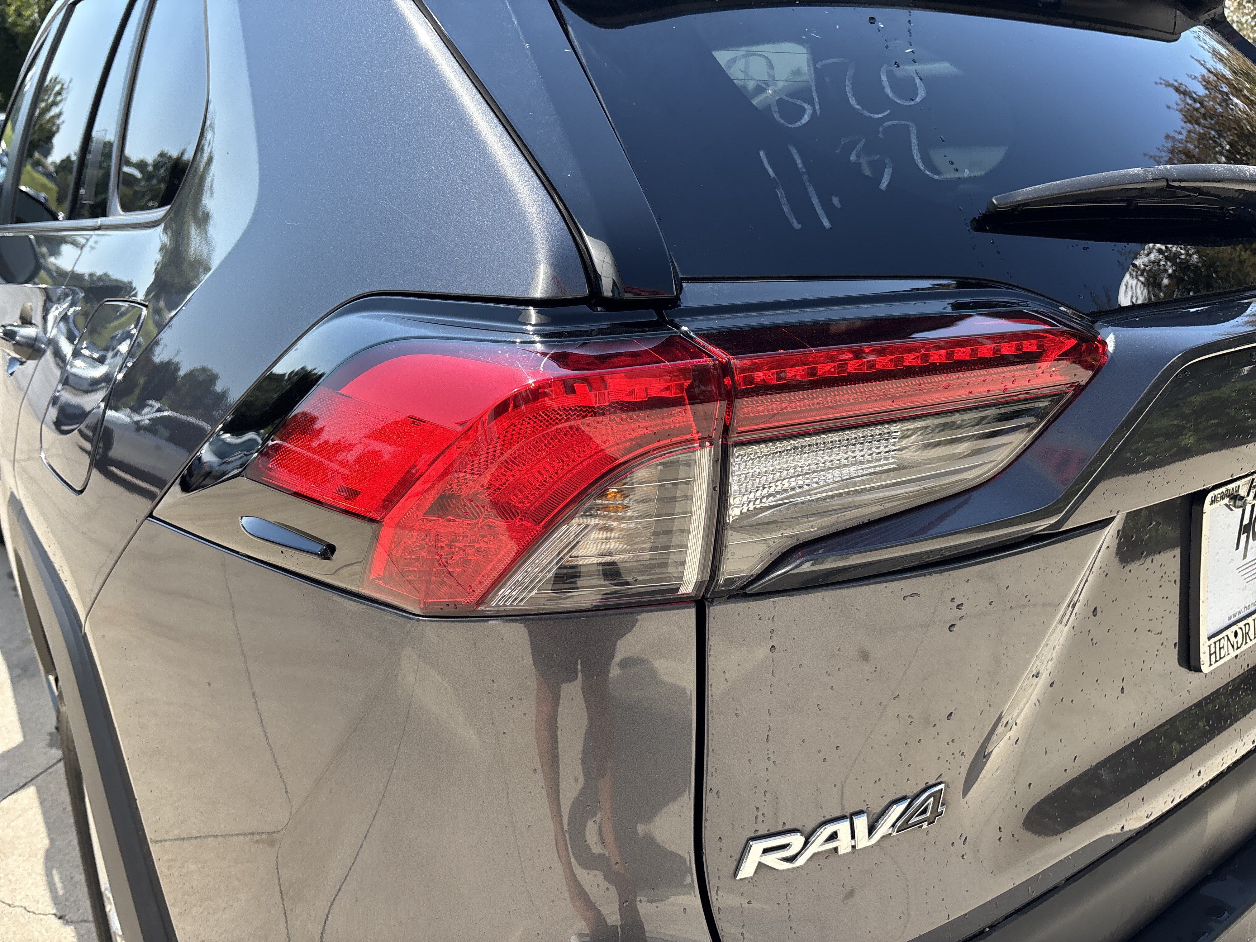 Used 2021 Toyota RAV4 XLE AWD/4WD image 12