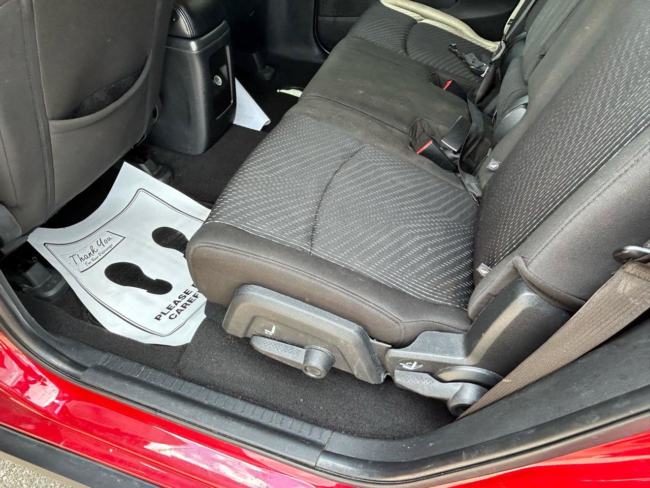 Used 2018 Dodge Journey SE w/ Connectivity Group FWD image 9