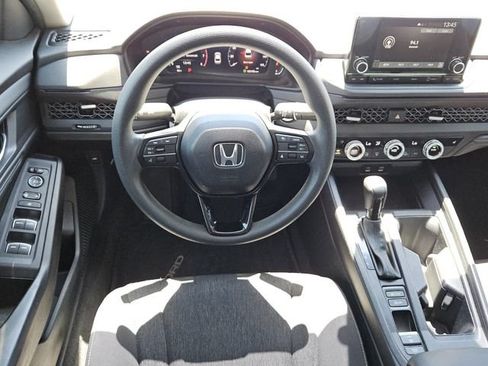 Used 2023 Honda Accord EX image 5