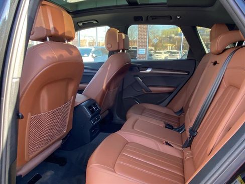 Used 2023 Audi Q5 2.0T Premium w/ Convenience Package image 18