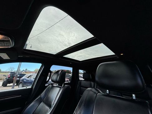 Used 2018 Jeep Grand Cherokee Limited w/ Luxury Group II AWD/4WD image 31