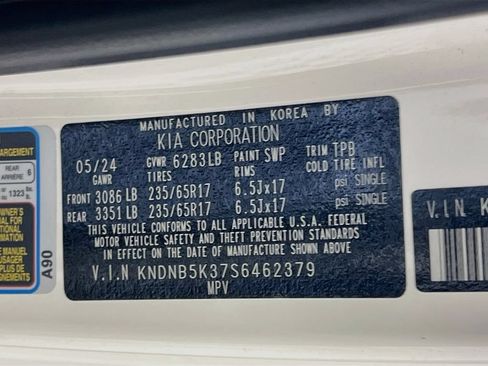 Certified 2025 Kia Carnival FWD image 14