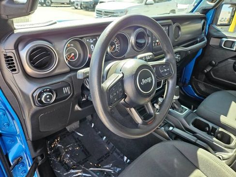 Used 2023 Jeep Gladiator Sport w/ Trailer Tow Package AWD/4WD image 24