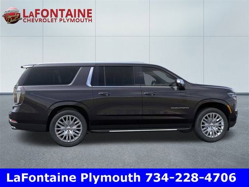 New 2025 Chevrolet Suburban Premier image 5