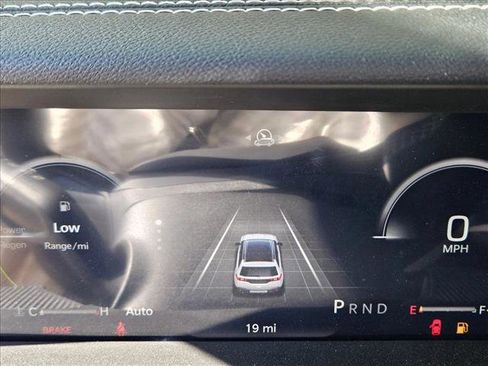 New 2026 Jeep Cherokee Overland image 10