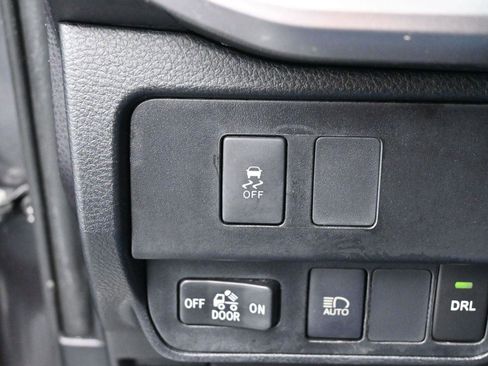 Used 2020 Toyota Tacoma SR5 image 24