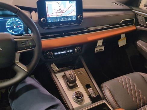 New 2025 Mitsubishi Outlander SEL image 20