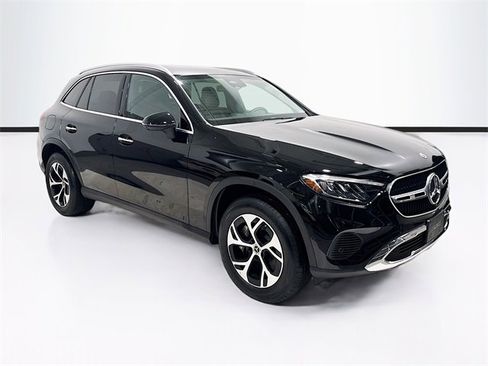 Used 2025 Mercedes-Benz GLC 350e 4MATIC w/ Advanced USB Package image 3