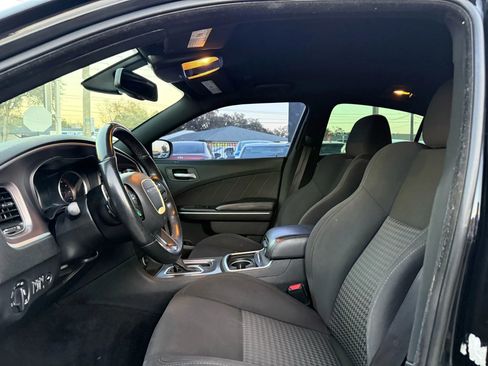 Used 2019 Dodge Charger GT image 9