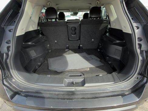 Used 2020 Nissan Rogue SL image 39