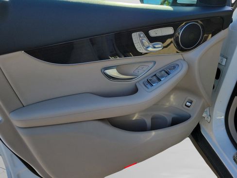 Certified 2022 Mercedes-Benz GLC 300 GLC 300 image 19