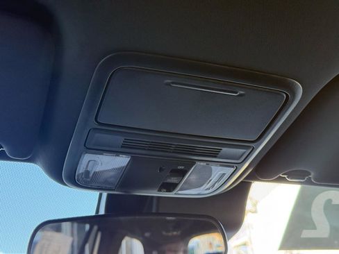 Used 2022 Honda Pilot Sport image 18