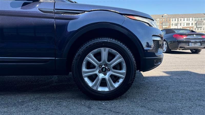 Used 2016 Land Rover Range Rover Evoque SE AWD/4WD image 7