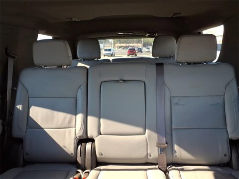 Used 2023 Chevrolet Tahoe Z71 w/ Luxury Package image 26