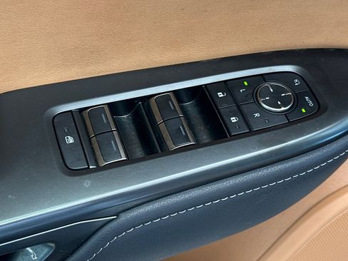 Certified 2025 Lexus RZ 450e AWD/4WD image 15