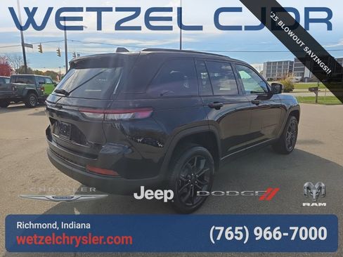 New 2025 Jeep Grand Cherokee Limited image 9