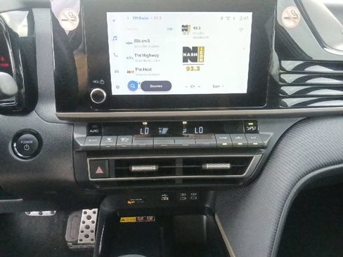 Used 2025 Toyota Camry SE FWD image 22