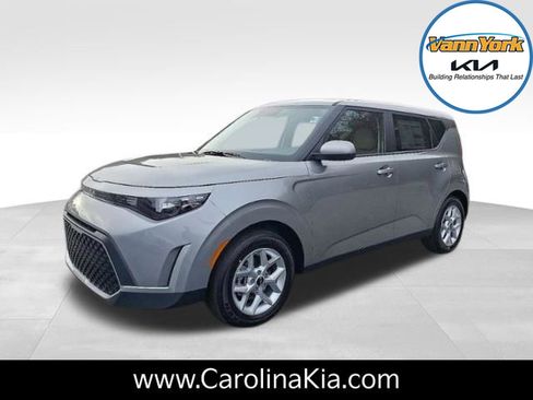 New 2025 Kia Soul LX w/ LX Technology Package image 2