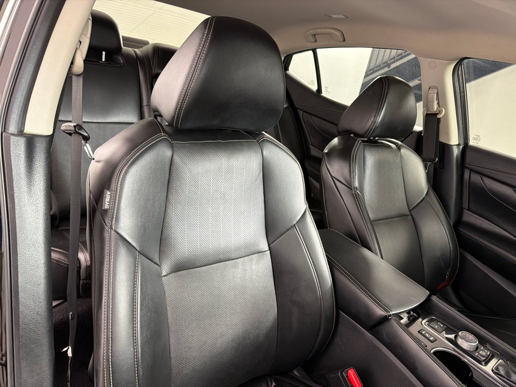 Used 2021 Nissan Maxima 3.5 SV w/ Floor Mat Group FWD image 21