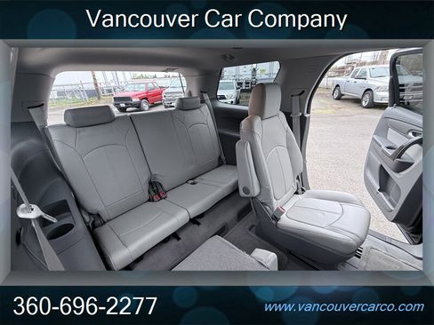 Used 2014 GMC Acadia SLT image 16