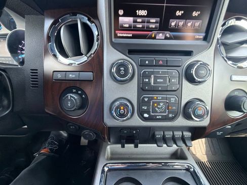 Used 2015 Ford F250 Lariat w/ Lariat Ultimate Package AWD/4WD image 25