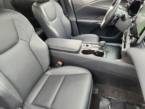 Used 2025 Lexus RX 350 Premium w/ Accessory Package (Z1) image 15