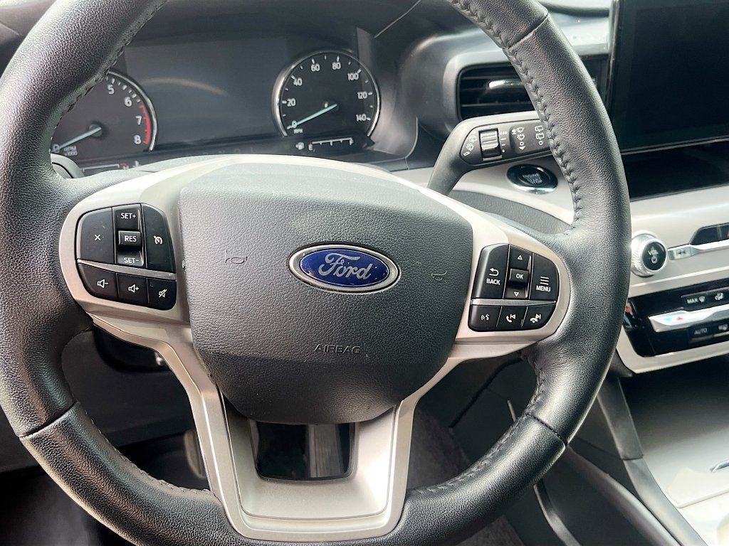 Used 2024 Ford Explorer XLT w/ Class IV Trailer Tow Package AWD/4WD image 11