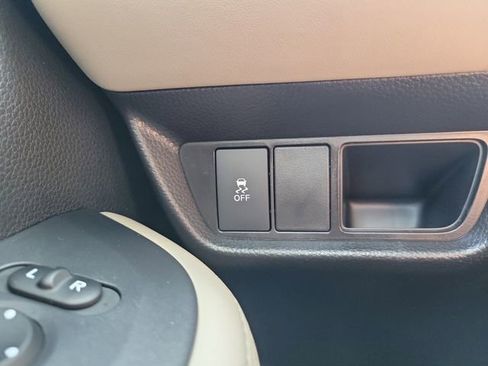 Certified 2026 Honda HR-V LX image 27