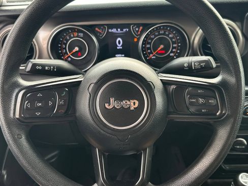 Used 2019 Jeep Wrangler Unlimited Sport AWD/4WD image 23