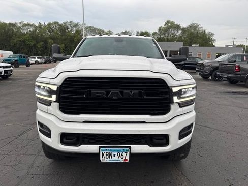 Used 2022 RAM 2500 Laramie AWD/4WD image 2