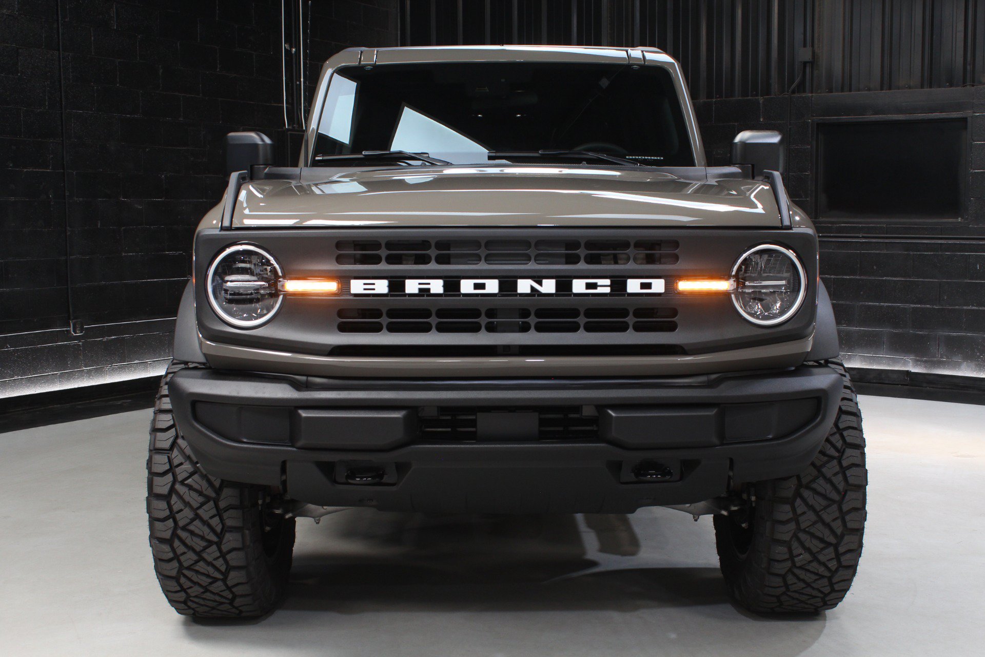 Used 2025 Ford Bronco 4-Door AWD/4WD image 16