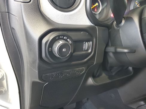 Used 2024 Jeep Wrangler Unlimited Sport AWD/4WD image 21