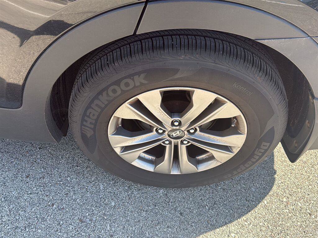 Used 2013 Hyundai Santa Fe Sport FWD image 11