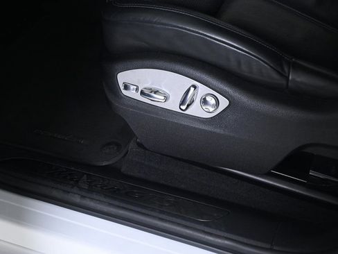 Certified 2022 Porsche Macan GTS image 26