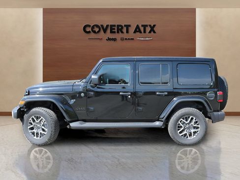 New 2026 Jeep Wrangler Unlimited Sahara AWD/4WD image 2