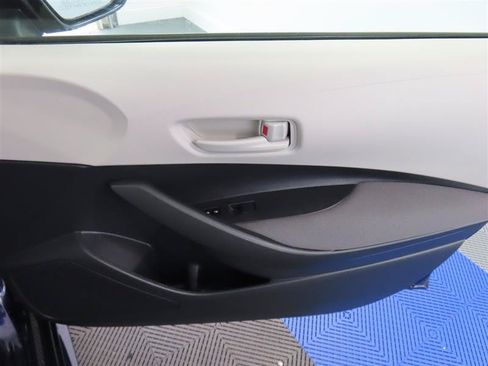 Used 2026 Toyota Corolla LE FWD image 33