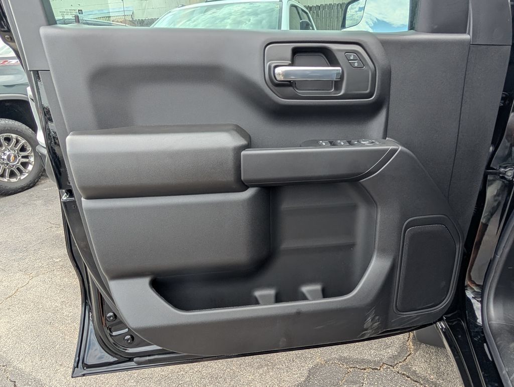New 2026 Chevrolet Silverado 1500 Custom w/ LPO, Dark Essentials Package RWD image 12
