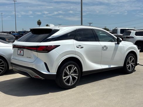 Used 2024 Lexus RX 350 Premium w/ Accessory Package (Z1) FWD image 3